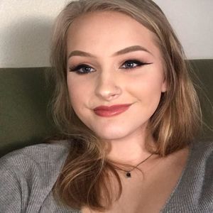 Meet your Posher, Rose